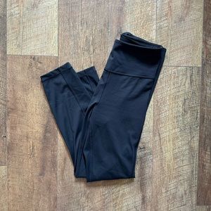 Athleta leggings. Ultimate stash pocket. 7/8